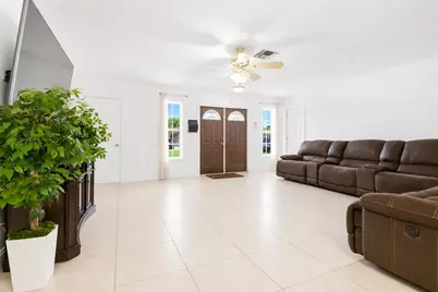 10691 NW 26th Place, Sunrise, FL 33322 - Photo 5