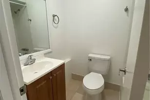 191 Wimbledon Lakes Dr, Plantation, FL 33324 - Photo 5