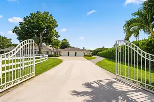 14466 Laurel Trail, Wellington, FL 33414 - Photo 3