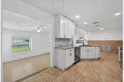 120 SW Austin Court, Port Saint Lucie, FL 34953 - Photo 13
