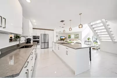 301 NW 26th Court, Wilton Manors, FL 33311 - Photo 9