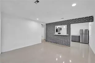 2422 Sherman St, Hollywood, FL 33020 - Photo 3