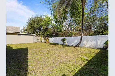 181 SW 203rd Avenue, Pembroke Pines, FL 33029 - Photo 17