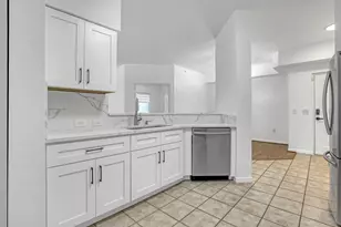 340 Crestwood Cir, Royal Palm Beach, FL 33411 - Photo 7