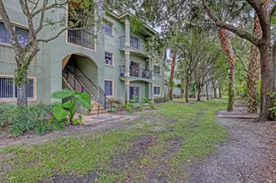 340 Crestwood Cir, Royal Palm Beach, FL 33411 - Photo 27
