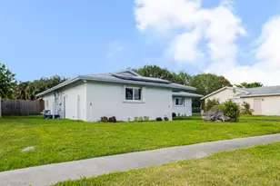3097 Dolphin Dr, Delray Beach, FL 33445 - Photo 3
