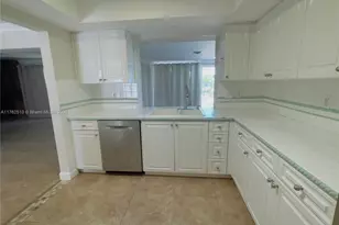 349 NE 31st St, Boca Raton, FL 33431 - Photo 5