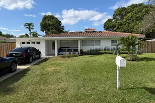 349 NE 31st St, Boca Raton, FL 33431 - Photo 1
