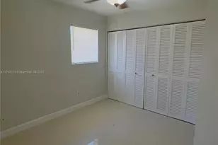 349 NE 31st St, Boca Raton, FL 33431 - Photo 9
