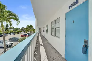 2049 Lyndhurst, Deerfield Beach, FL 33442 - Photo 3