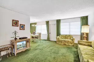 2049 Lyndhurst, Deerfield Beach, FL 33442 - Photo 9
