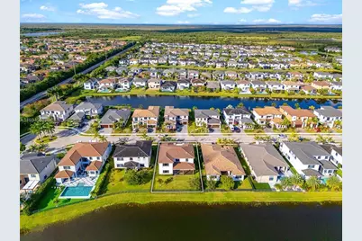 10870 Shore Street, Parkland, FL 33076 - Photo 3