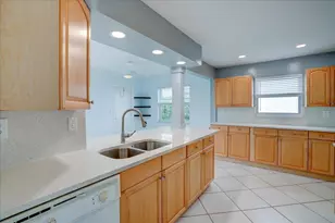 2086 SW 12th Ave, Boynton Beach, FL 33426 - Photo 9