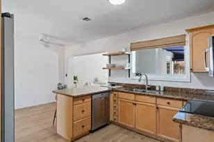 4921 NE 23rd Ave, Lighthouse Point, FL 33064 - Photo 9