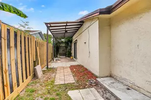 9510 Affirmed Ln, Boca Raton, FL 33496 - Photo 45