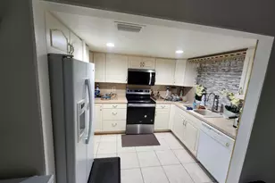 816 NW 8th Ave, Boynton Beach, FL 33426 - Photo 13