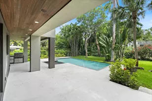 451 NE 119th St, Biscayne Park, FL 33161 - Photo 3