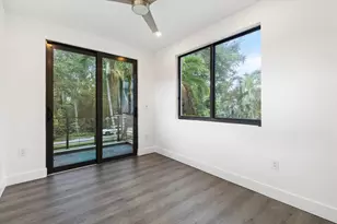 451 NE 119th St, Biscayne Park, FL 33161 - Photo 19