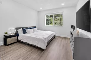 8020 N Nob Hill Rd, Tamarac, FL 33321 - Photo 5