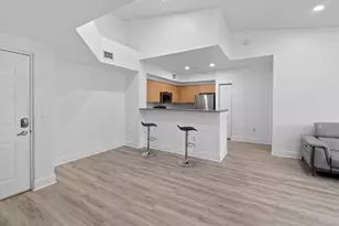 8020 N Nob Hill Rd, Tamarac, FL 33321 - Photo 9