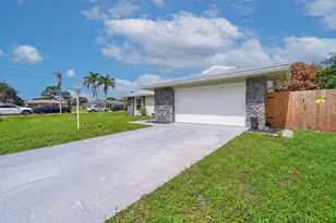 1911 SE Dock St, Port Saint Lucie, FL 34952 - Photo 5