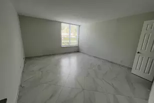 1000 Spanish River Rd, Boca Raton, FL 33432 - Photo 13