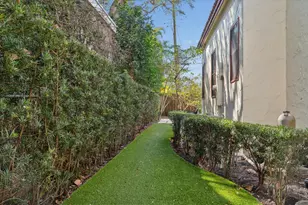 704 SE 8th St, Fort Lauderdale, FL 33316 - Photo 37