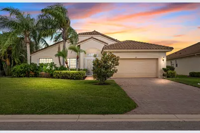 524 NW Blue Lake Drive, Port Saint Lucie, FL 34986 - Photo 3