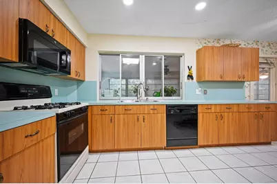 4245 NW 115th Avenue, Sunrise, FL 33323 - Photo 5