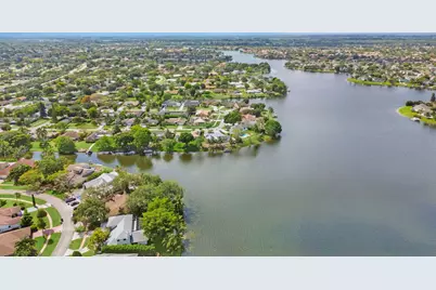 12706 Headwater Circle, Wellington, FL 33414 - Photo 37