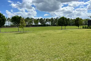 686 Hookline Cir, The Acreage, FL 33470 - Photo 3