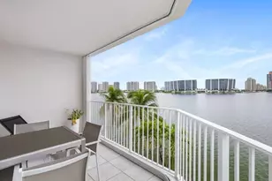 18260 N Bay Rd, Sunny Isles Beach, FL 33160 - Photo 27