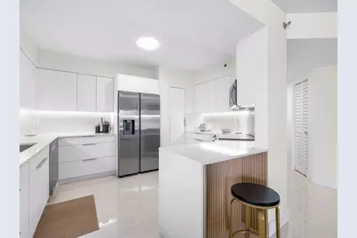 18260 N Bay Road #418, Sunny Isles Beach, FL 33160 - Photo 11
