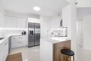 18260 N Bay Rd, Sunny Isles Beach, FL 33160 - Photo 11