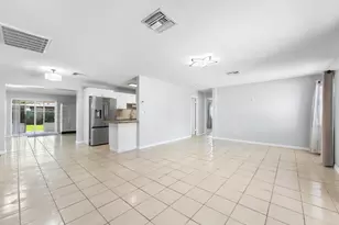 2105 Wellington Rd, West Palm Beach, FL 33409 - Photo 5