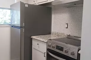640 SE 2nd Ave, Boynton Beach, FL 33435 - Photo 5