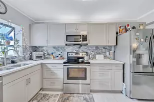 305 Congressional Way, Deerfield Beach, FL 33442 - Photo 3