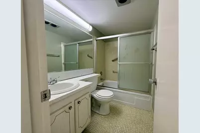 32 Kingswood B, West Palm Beach, FL 33417 - Photo 5