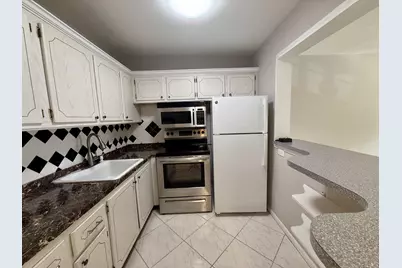 134 Sussex G #134, West Palm Beach, FL 33417 - Photo 3
