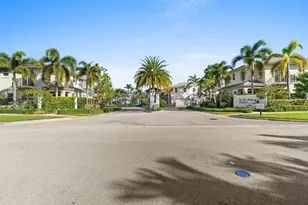 6989 Pines Cir, Coconut Creek, FL 33073 - Photo 15