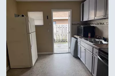 633 W 9th Street #B, Riviera Beach, FL 33404 - Photo 5