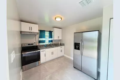 1127 Avenue E #Unit A, Fort Pierce, FL 34950 - Photo 11