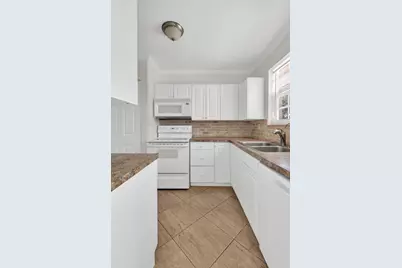 261 NE 42nd Street, Deerfield Beach, FL 33064 - Photo 9