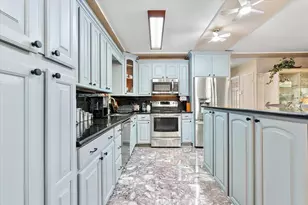 660 Azalea Ct, Plantation, FL 33317 - Photo 5