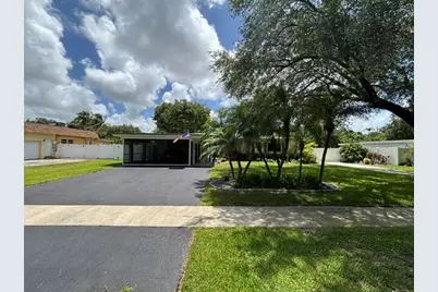 660 Azalea Court, Plantation, FL 33317 - Photo 3