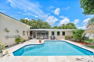 660 Azalea Ct, Plantation, FL 33317 - Photo 3