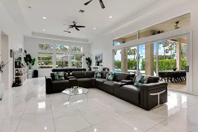 142 Brynhurst Court, West Palm Beach, FL 33413 - Photo 13