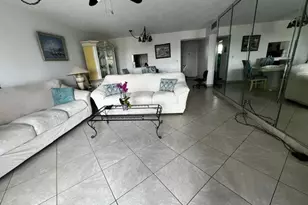 1001 NE 14th Ave, Hallandale Beach, FL 33009 - Photo 19
