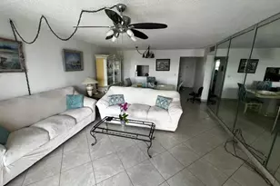 1001 NE 14th Ave, Hallandale Beach, FL 33009 - Photo 17