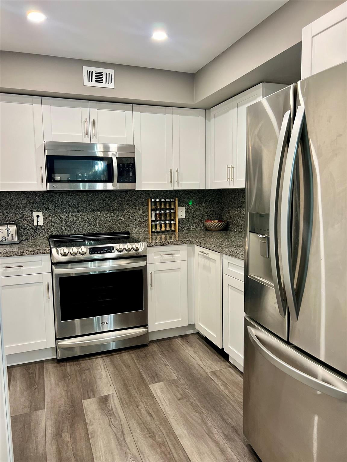4040 N Hills Dr #25 main architectural view